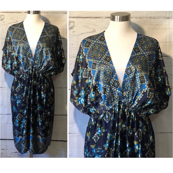 Dresses & Skirts - Blue BoHo Silky Feel Dress